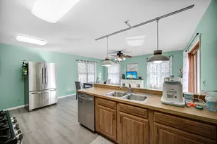 951 Surf Ct, Bartlett, IL 60103 - Photo 7