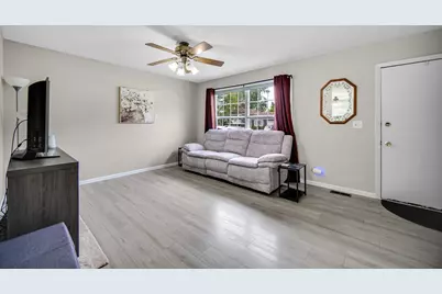951 Surf Court, Bartlett, IL 60103 - Photo 3
