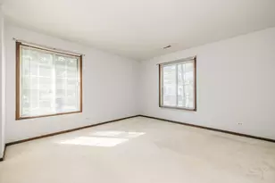 1717 Lakecliffe Dr, Wheaton, IL 60189 - Photo 11