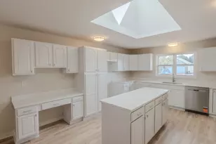 411 Shamrock Ln, Manteno, IL 60950 - Photo 13