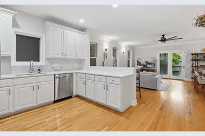 3236 N Seminary Avenue #1, Chicago, IL 60657 - Photo 5