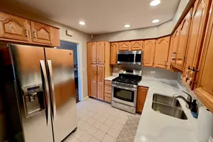 10513 Dorchester St, Westchester, IL 60154 - Photo 5