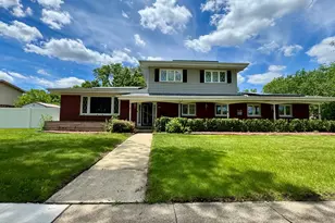 1348 Berry Ln, Flossmoor, IL 60422 - Photo 1