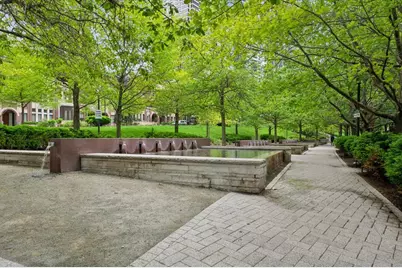201 N Westshore Drive #2006, Chicago, IL 60601 - Photo 15
