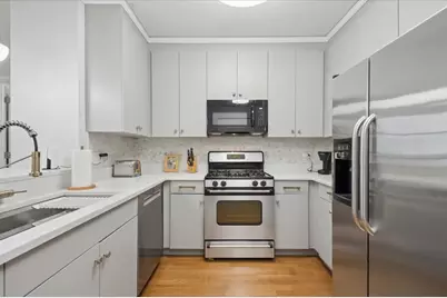 201 N Westshore Drive #2006, Chicago, IL 60601 - Photo 3