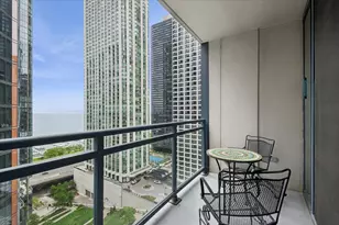 201 N Westshore Dr, Chicago, IL 60601 - Photo 5