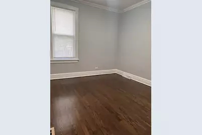 8340 S Paxton Avenue, Chicago, IL 60617 - Photo 9