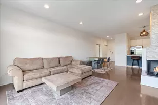 2040 W Belmont Ave, Chicago, IL 60618 - Photo 7