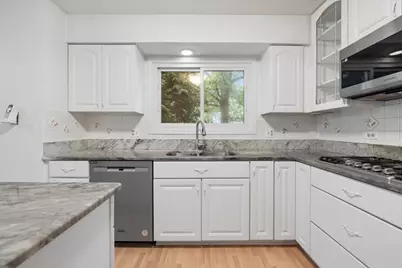 2316 Crab Apple Terrace, Buffalo Grove, IL 60089 - Photo 13