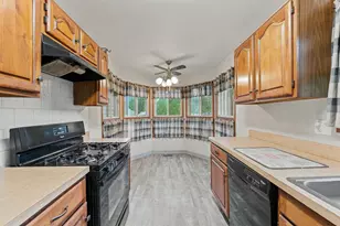 1132 Evergreen Dr, Carol Stream, IL 60188 - Photo 7