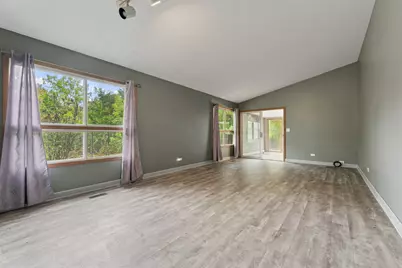 1132 Evergreen Drive, Carol Stream, IL 60188 - Photo 3