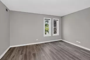 2212 Country Club Dr, Woodridge, IL 60517 - Photo 11