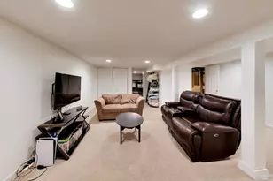 1721 W Illinois Ave, Aurora, IL 60506 - Photo 19