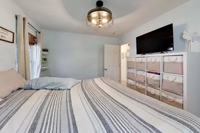 1721 W Illinois Avenue, Aurora, IL 60506 - Photo 23
