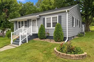 302 Towne St, Morrison, IL 61270 - Photo 3