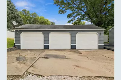 302 Towne Street, Morrison, IL 61270 - Photo 7