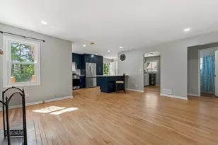 205 Hillside Dr, Island Lake, IL 60042 - Photo 7