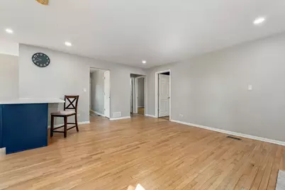 205 Hillside Drive, Island Lake, IL 60042 - Photo 5