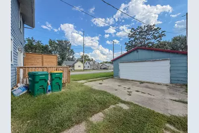 2195 E Decatur Street, Decatur, IL 62521 - Photo 3
