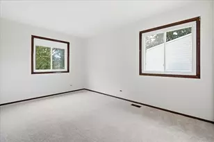 273 Lyons Dr, Bolingbrook, IL 60440 - Photo 13