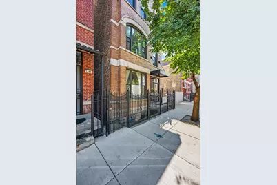 1745 W 18th Place #1R, Chicago, IL 60608 - Photo 1