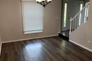 1933 N Charter Point Dr, Arlington Heights, IL 60004 - Photo 5