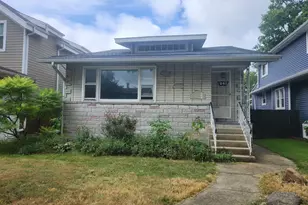 941 N Lombard Ave, Oak Park, IL 60302 - Photo 1