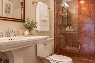 201 E Chestnut St, Chicago, IL 60611 - Photo 13