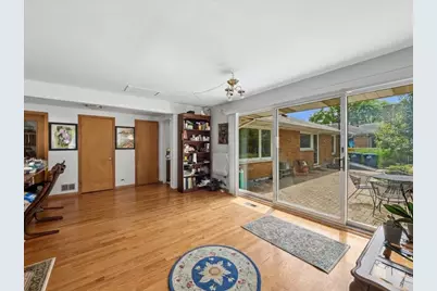 330 Cornell Avenue, Des Plaines, IL 60016 - Photo 7