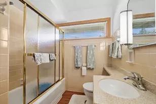 330 Cornell Ave, Des Plaines, IL 60016 - Photo 17