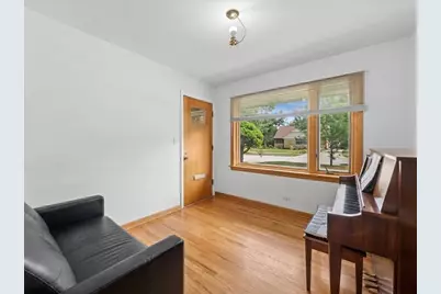 330 Cornell Avenue, Des Plaines, IL 60016 - Photo 19