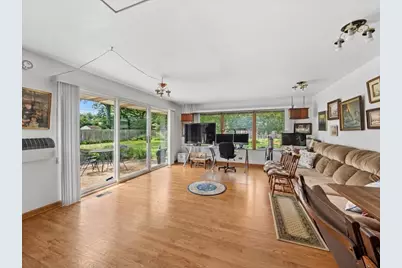 330 Cornell Avenue, Des Plaines, IL 60016 - Photo 5