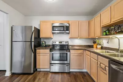 70 W Huron Street #1505, Chicago, IL 60654 - Photo 9
