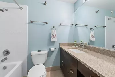 70 W Huron Street #1505, Chicago, IL 60654 - Photo 11