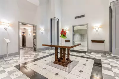 70 W Huron Street #1505, Chicago, IL 60654 - Photo 19