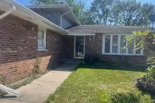 3 Rich Ct, Park Forest, IL 60466 - Photo 1