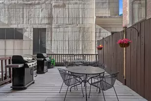 40 E Delaware Pl, Chicago, IL 60611 - Photo 23
