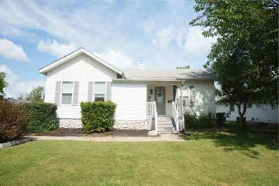 609 W 3rd Street, Sandwich, IL 60548 - Photo 1