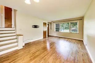 679 S Spring Rd, Elmhurst, IL 60126 - Photo 5