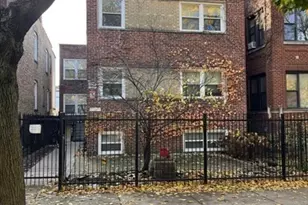 1727 W North Shore Ave, Chicago, IL 60626 - Photo 1