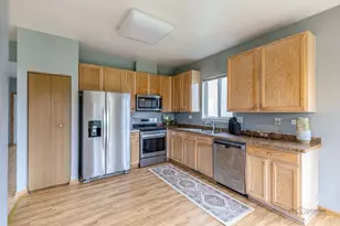 357 W Waterbury Dr, Round Lake, IL 60073 - Photo 9