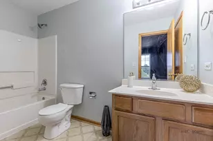 357 W Waterbury Dr, Round Lake, IL 60073 - Photo 19