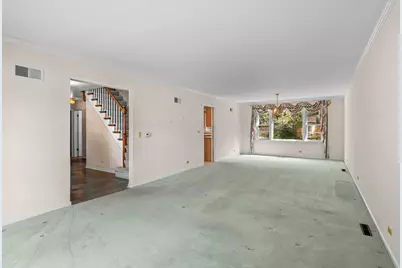 705 S Kennicott Avenue, Arlington Heights, IL 60005 - Photo 5