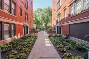 5419 S Harper Ave, Chicago, IL 60615 - Photo 9