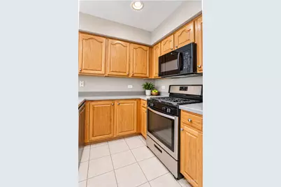 1710 Middlebury Drive #1710, Aurora, IL 60503 - Photo 7
