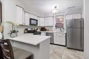 828 W Lill Ave, Chicago, IL 60614 - Photo 9