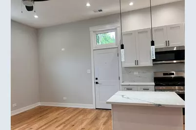 4119 W Montrose Avenue #1, Chicago, IL 60641 - Photo 3