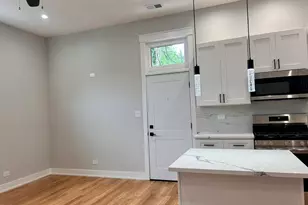 4119 W Montrose Ave, Chicago, IL 60641 - Photo 3