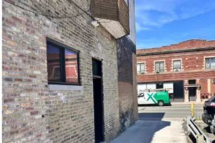 4119 W Montrose Ave, Chicago, IL 60641 - Photo 1