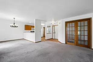 1446 Meadowsedge Ln, Carpentersville, IL 60110 - Photo 5
